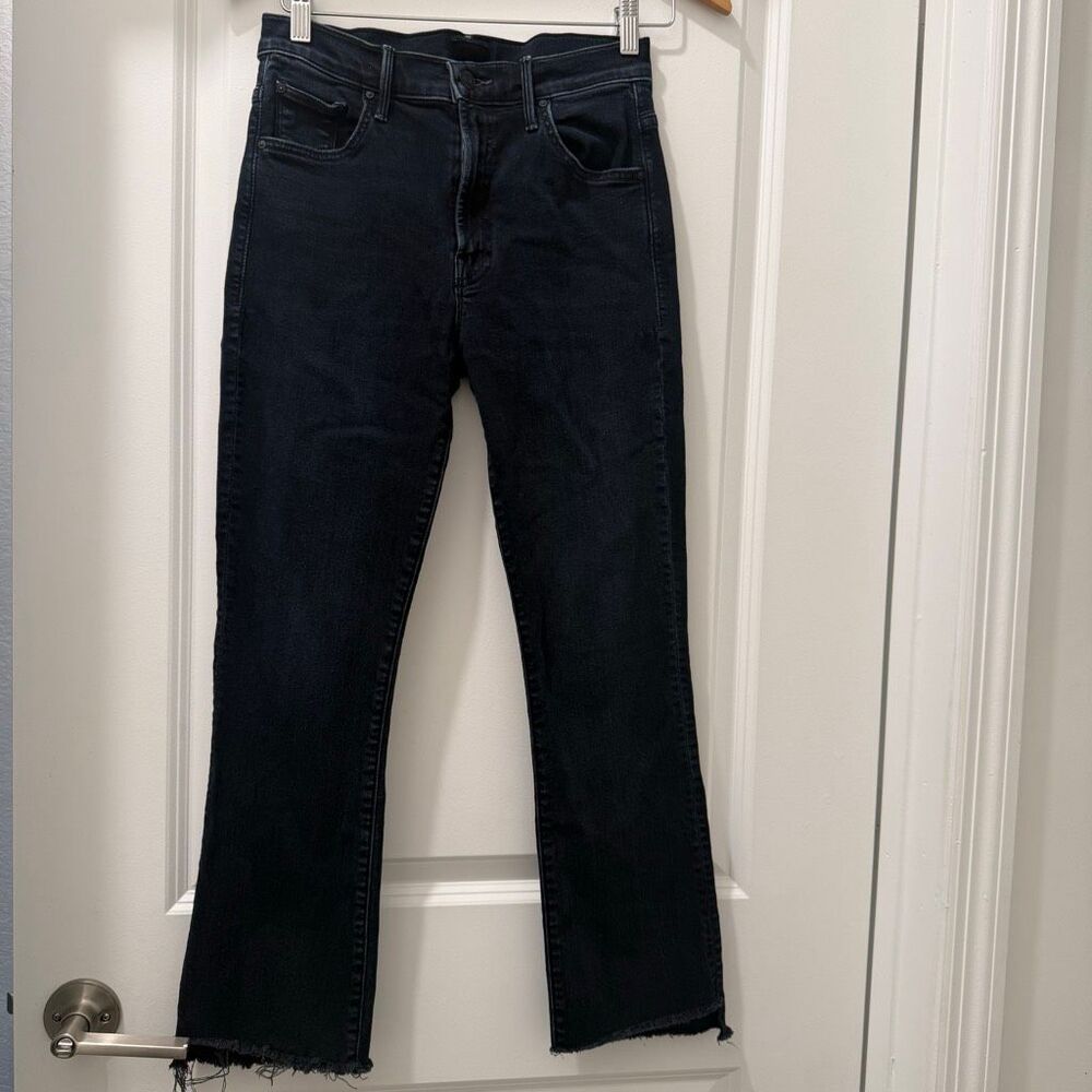 MOTHER The Insider Crop Step Fray jeans in Night in Venice Size 28